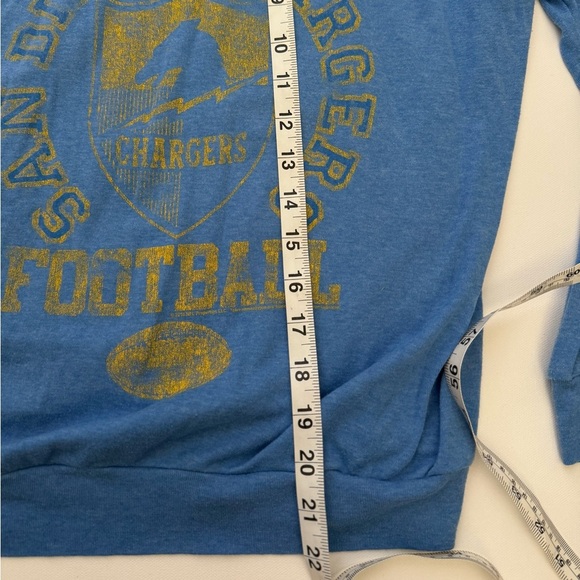 Junk Food San Diego Chargers Blue Sweatshirt tee size M - Picture 4 of 4